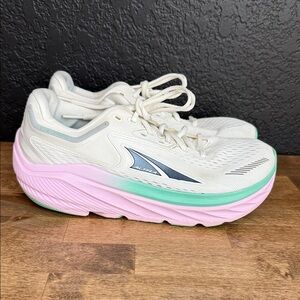 Altra Women's White Running Shoes with Pastel Pink & Mint Midsole Size 8.5